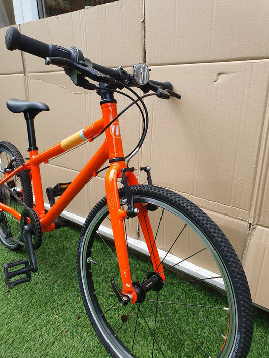 Islabike Beinn 20 Large Orange [Mint condition, 1 child use]
