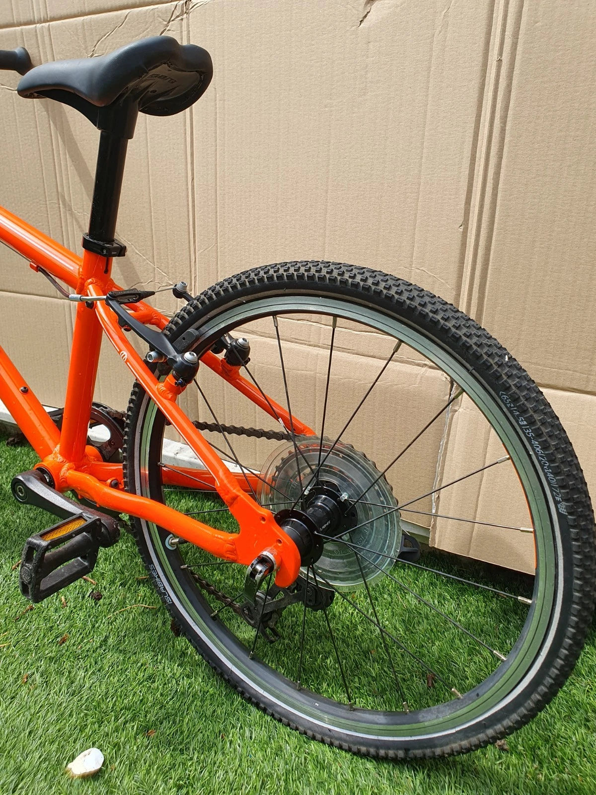 Islabike Beinn 20 Large Orange [Mint condition, 1 child use]